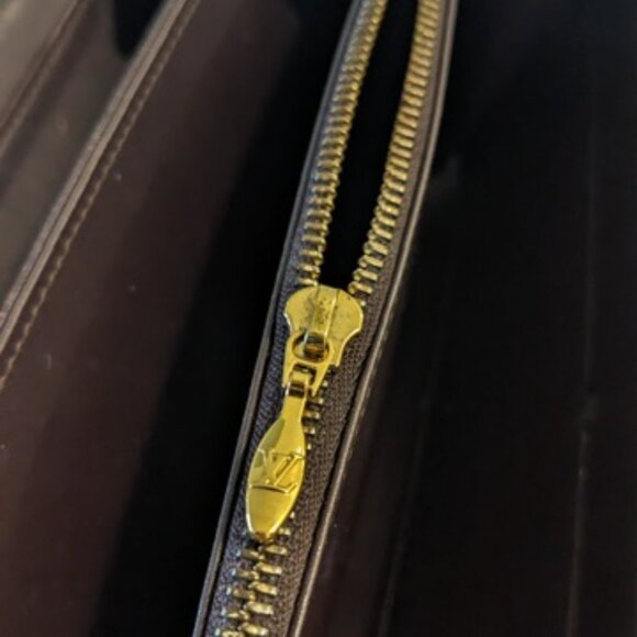 Louis Vuitton Monogram Vernis Zippy Wallet - Picture 9 of 14